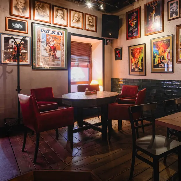 Переоткрытие Mr. Help & Friends, африканские десерты в Jamaa и «Бутер месяца» в Urban Winery — Новости ресторанов. Большой город