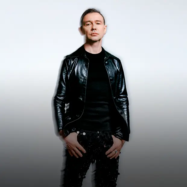 Концерт Дельфина, фестиваль «Время новой волны», спецпоказ «Лермонтова» — Выходные в Москве. Большой город