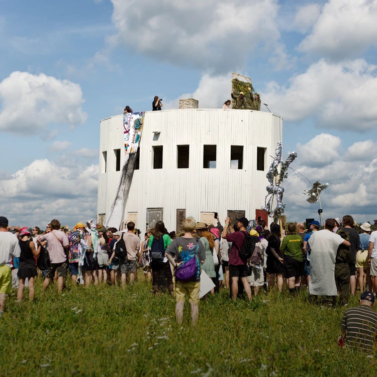 13 арт-объектов, три природные сцены и ночной мэр: Гид по «Архстоянию-2025»