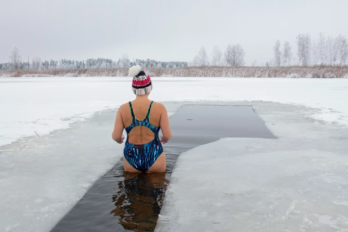 Закалить тело: Как правильно купаться в холодной воде