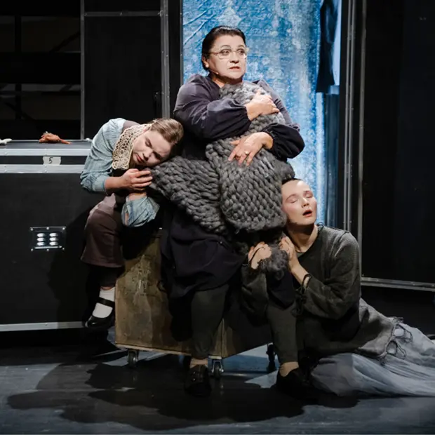 «Последние», «Гриша не свидетель» и «Анна Каренина»: 11 театральных премьер до конца года в Москве — Театры. Большой город