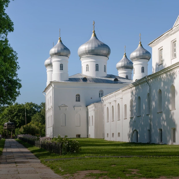 Что посмотреть в Великом Новгороде за один день: Кремль, Ярославово дворище и Софийский собор — Путешествия. Большой город