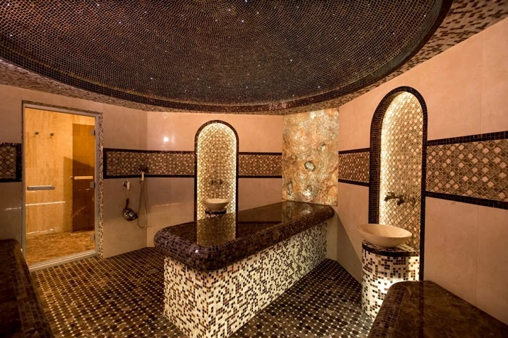 Березовые веники, банный ампир и ведьмовские ритуалы: 12 московских бань на любой вкус