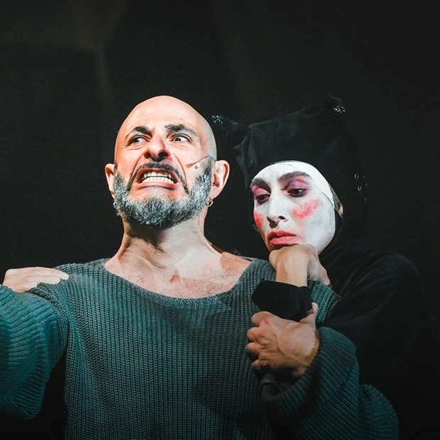 Дважды король: Почему стоит идти на спектакль «Лир» в театре «Шалом» и где искать скрытые смыслы — Театры. Большой город