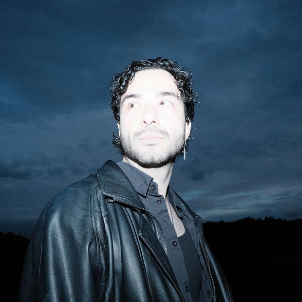 Что слушают девушки, которые воруют душу у мужчин? Рассказывает Тим Аминов — Плейлист. Большой город