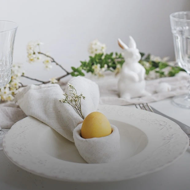 Пасхальная сервировка в стиле минимализма: Как и чем украсить стол — Гид «Большого Города». Большой город