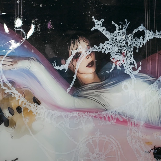 Цифровая нежность, спонтанная искренность, страх уязвимости: Зумеры рассуждают о любви и близости — Искусство. Большой город