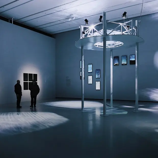 Как смотреть биеннале «Искусство будущего»: Нейросети, робототехника и ИИ как источники вдохновения — Гид «Большого Города». Большой город