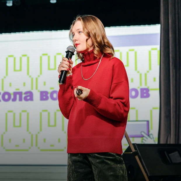 «Быть проводником между искусством и людьми»: Зачем быть волонтером в индустрии культуры — Интервью. Большой город