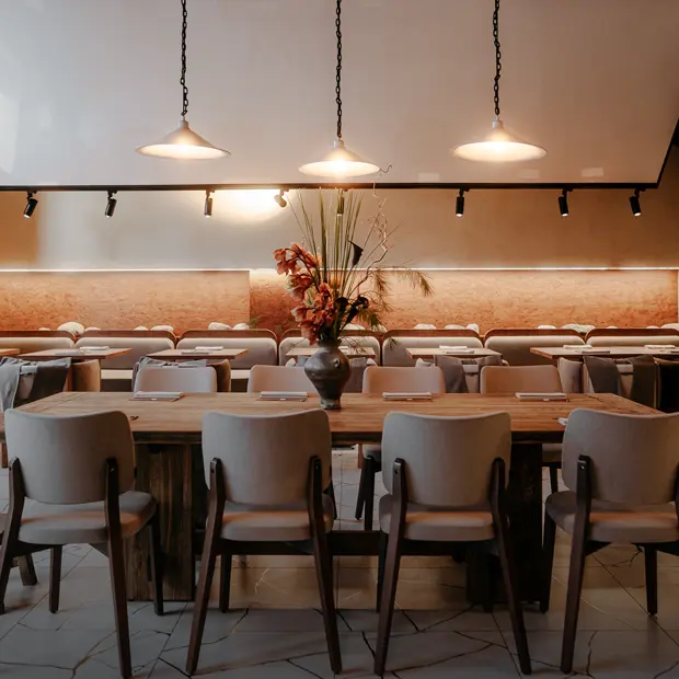 Открытие Odzu, новые завтраки в Ugolek и фестиваль хумусов в Dizengof/99 — Новости ресторанов. Большой город