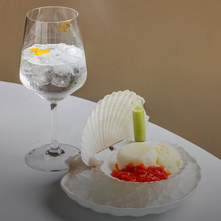 Что нужно успеть попробовать на Moscow Restaurant Week: Криспи-крапива и черешневый гаспачо