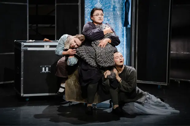 «Последние», «Гриша не свидетель» и «Анна Каренина»: 11 театральных премьер до конца года в Москве