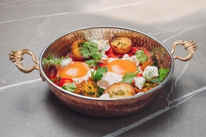 Хычины с телячьим сердцем и мушмула с козьим сыром: 7 утренних меню BreakFest в Сочи