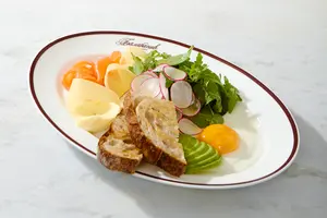 Тарамасалата в Gris, лобстеры с черной икрой в Maison Rouge и завтраки в «Балабанове» (Петербург)