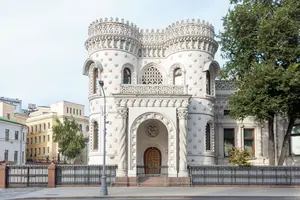 От «Московского дворика» до дома Мельникова: Культурно-гастрономический гид по Арбату