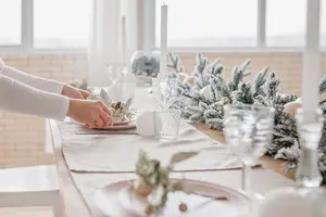 Искусство одного цвета: Как создать трендовую монохромную сервировку к Новому году