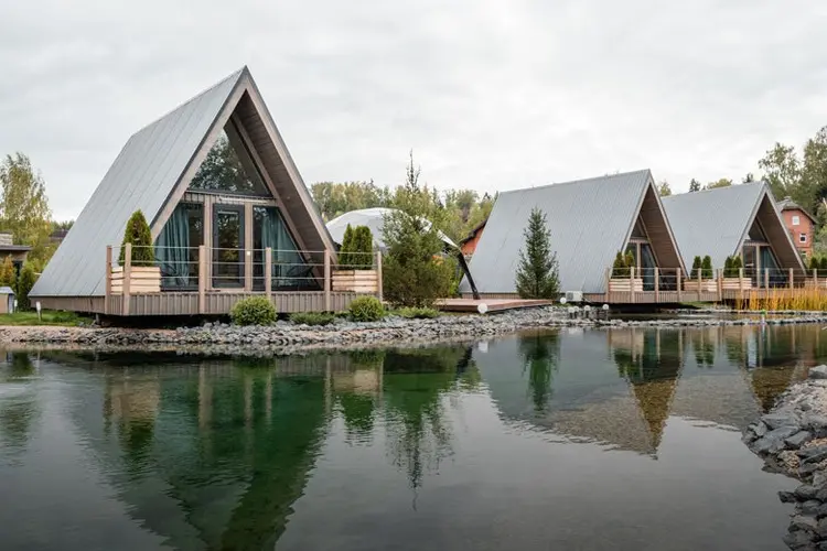 14 глэмпингов Москвы и Подмосковья: Где пожить в лесу с комфортом пятизвездочного отеля