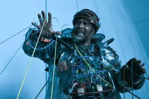 «Удачи, веселья, не сдохни»: Сеанс стариковского брюзжания